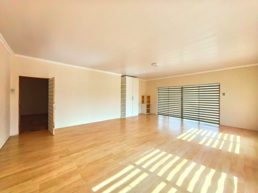 To Let 4 Bedroom Property for Rent in Vaalpark Free State